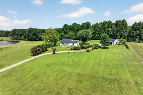 1561 Old Bon Air Rd, Sparta, TN 38583