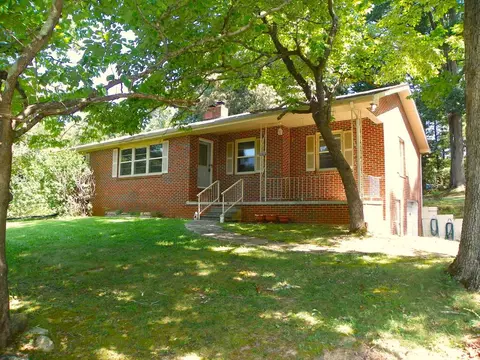 2370 Yager Rd, Mcminnville, TN 37110