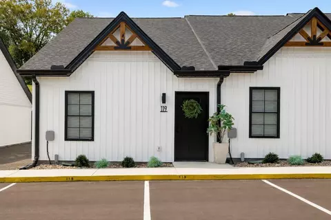127 Deer Valley Dr E, Gordonsville, TN 38563