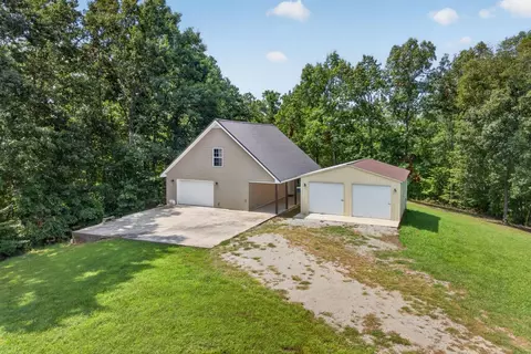 Exterior - 6973 Ashburn Rd, Baxter, TN 38544 photo 2 of 11