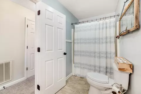 Bath - 380 Webbs Camp Rd, Walling, TN 38587 photo 4 of 7
