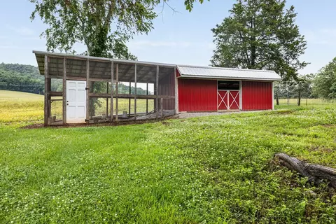 Exterior - 380 Webbs Camp Rd, Walling, TN 38587 photo 25 of 31