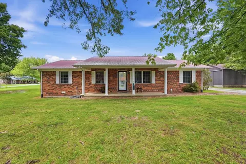 212 Austin Cirlce, Livingston, TN 38570