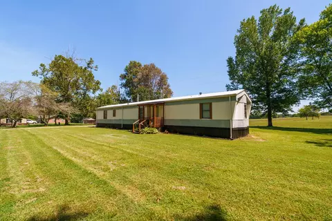 423 Moore Rd, Cookeville, TN 38506
