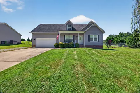 1521 Bay View Dr, Cookeville, TN 38506
