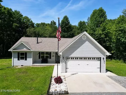 Exterior - 1561 Bicknell Rd, Clarkrange, TN 38553 photo 2 of 8