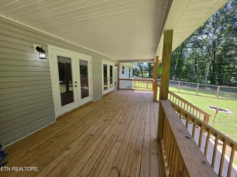 Exterior - 1561 Bicknell Rd, Clarkrange, TN 38553 photo 4 of 8