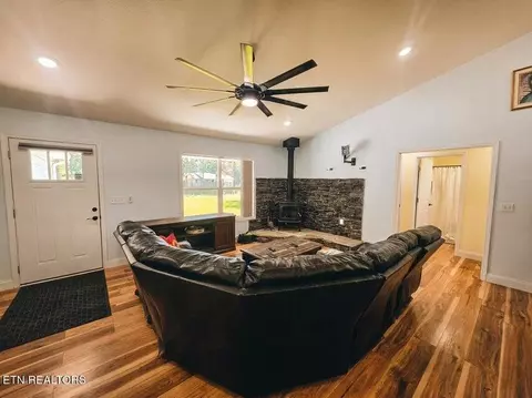 Living - 1561 Bicknell Rd, Clarkrange, TN 38553 photo 1 of 1