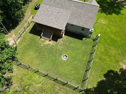 Exterior - 1561 Bicknell Rd, Clarkrange, TN 38553 photo 7 of 8