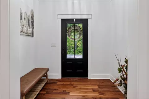 Entry Way - 300 Chandler Rd, Doyle, TN 38559 photo 2 of 10