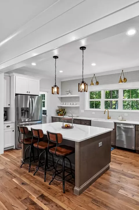 Kitchen - 300 Chandler Rd, Doyle, TN 38559 photo 10 of 11