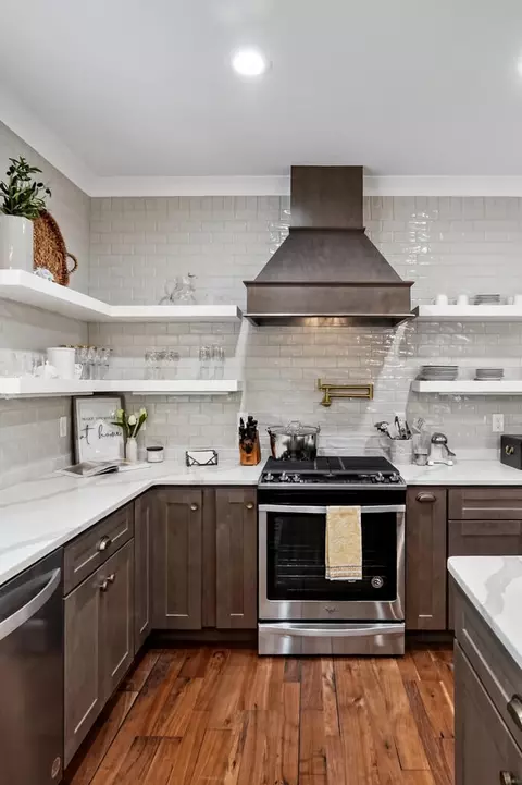 Kitchen - 300 Chandler Rd, Doyle, TN 38559 photo 6 of 11