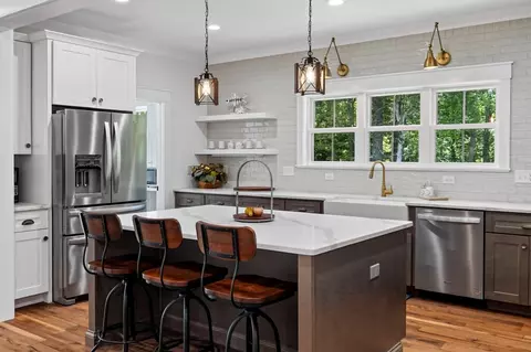 Kitchen - 300 Chandler Rd, Doyle, TN 38559 photo 8 of 11