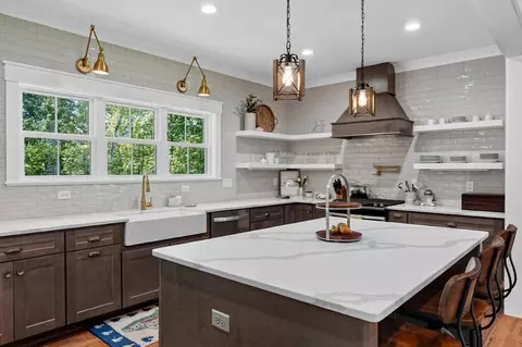 Kitchen - 300 Chandler Rd, Doyle, TN 38559 photo 2 of 11