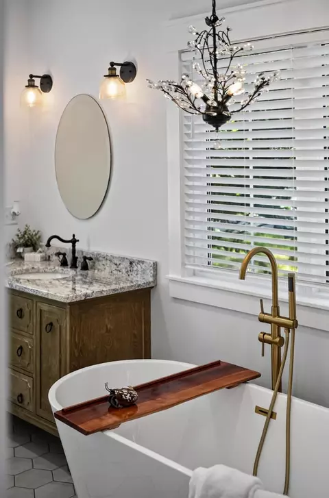 Bath - 300 Chandler Rd, Doyle, TN 38559 photo 5 of 13
