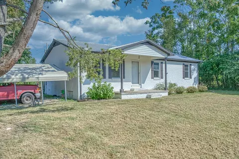 Exterior - 4047 Crawford Rd, Silver Point, TN 38582 photo 3 of 6