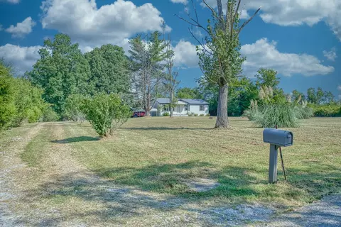 Exterior - 4047 Crawford Rd, Silver Point, TN 38582 photo 5 of 6
