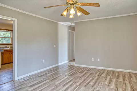 Living - 4047 Crawford Rd, Silver Point, TN 38582 photo 3 of 3