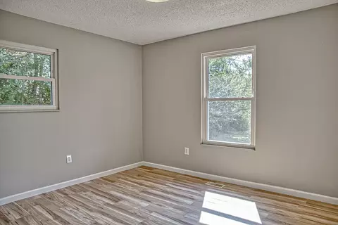 Bedroom - 4047 Crawford Rd, Silver Point, TN 38582 photo 2 of 3