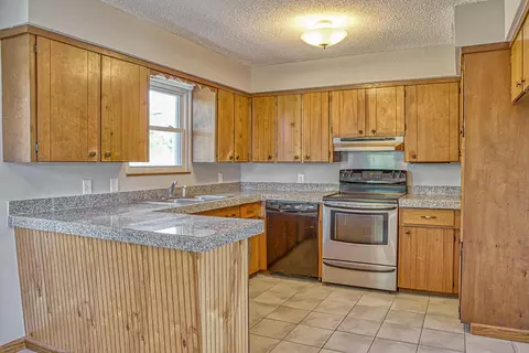 Kitchen - 4047 Crawford Rd, Silver Point, TN 38582 photo 1 of 2