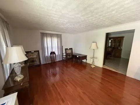 Living - 406 S 4th Ave, Baxter, TN 38544 photo 1 of 1