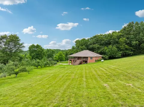 574 Hayes Ridge Rd, Lancaster, TN 38569