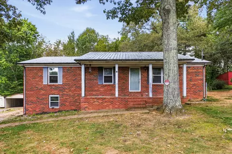76 Gay Rd, Mcminnville, TN 37110