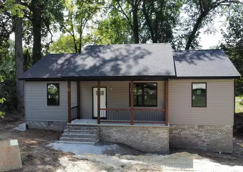 1210 Melrose Dr, Cookeville, TN 38501