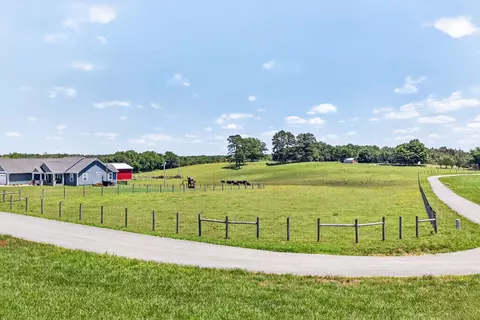 Exterior - 5335 Hickey Ridge Rd, Baxter, TN 38544 photo 6 of 9