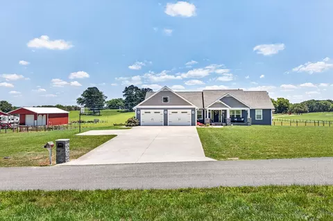 Exterior - 5335 Hickey Ridge Rd, Baxter, TN 38544 photo 2 of 9