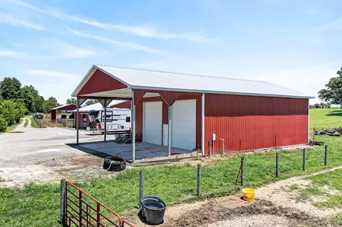 Exterior - 5335 Hickey Ridge Rd, Baxter, TN 38544 photo 3 of 9