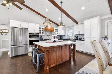 Kitchen - 5335 Hickey Ridge Rd, Baxter, TN 38544 photo 1 of 4
