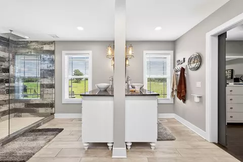 Entry Way - 5335 Hickey Ridge Rd, Baxter, TN 38544 photo 5 of 9