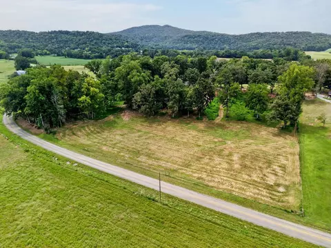 4785 Dark Hollow Rd, Mcminnville, TN 37110