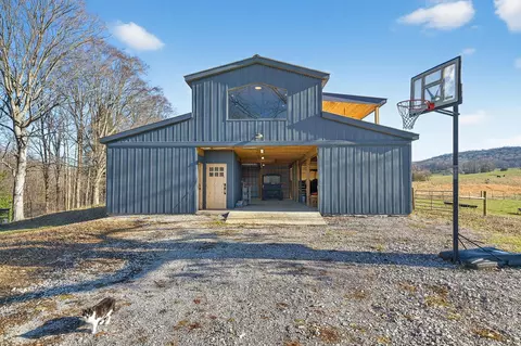 8225 Red Hill Rd, Byrdstown, TN 38549