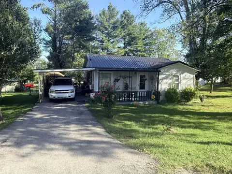 600 4th St, Burkesville, KY 42717