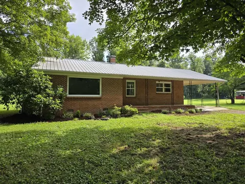6117 Hills Creek Rd, Mcminnville, TN 37110