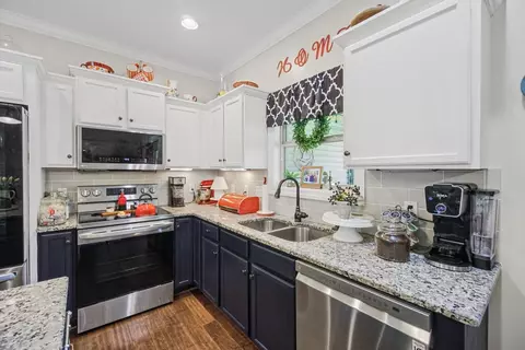 Kitchen - 7116 Coleman Cir, Baxter, TN 38544 photo 3 of 3
