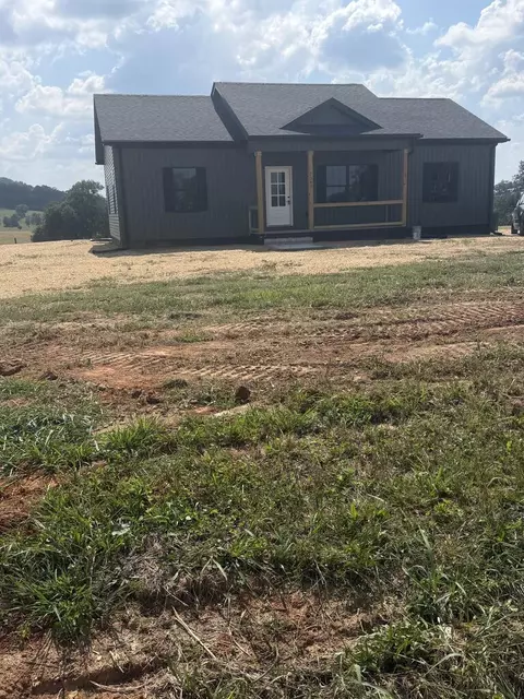 2003 Duck Pond Rd, Sparta, TN 38583