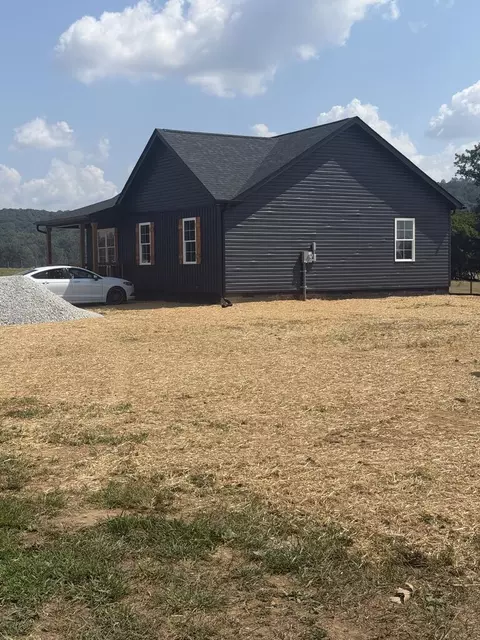 1975 Duck Pond Rd, Sparta, TN 38583