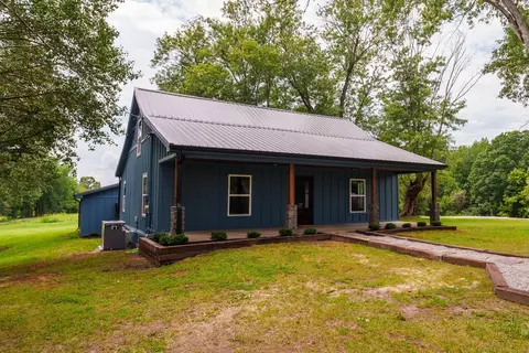 151 Hawkins Rd, Livingston, TN 38570