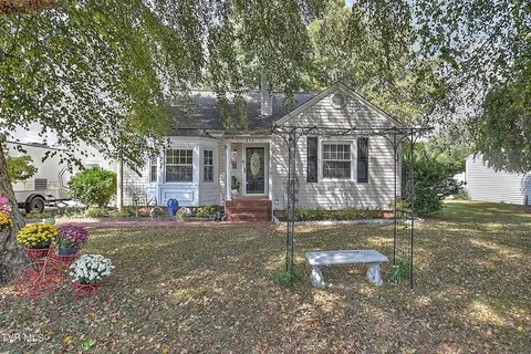 413 W D St, Elizabethton, TN 37643