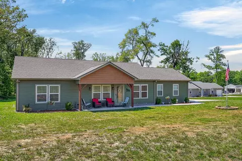 1010 Noel Dr, Cookeville, TN 38506