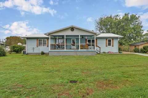 435 Patton Heights Cir, Jamestown, TN 38556