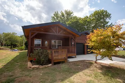 295 College St, Spencer, TN 38585