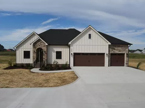 220 Cattlemans Dr, Sparta, TN 38583