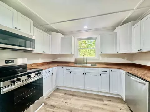 Kitchen - 6512 Tennessee St, Baxter, TN 38544 photo 6 of 8