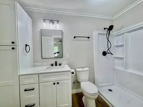 Bath - 6512 Tennessee St, Baxter, TN 38544 photo 2 of 3