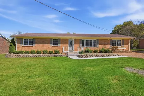 864 Ashwood Dr, Cookeville, TN 38501