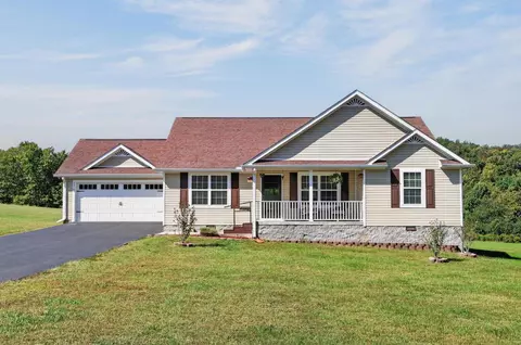 2316 Rickman Rd, Livingston, TN 38570